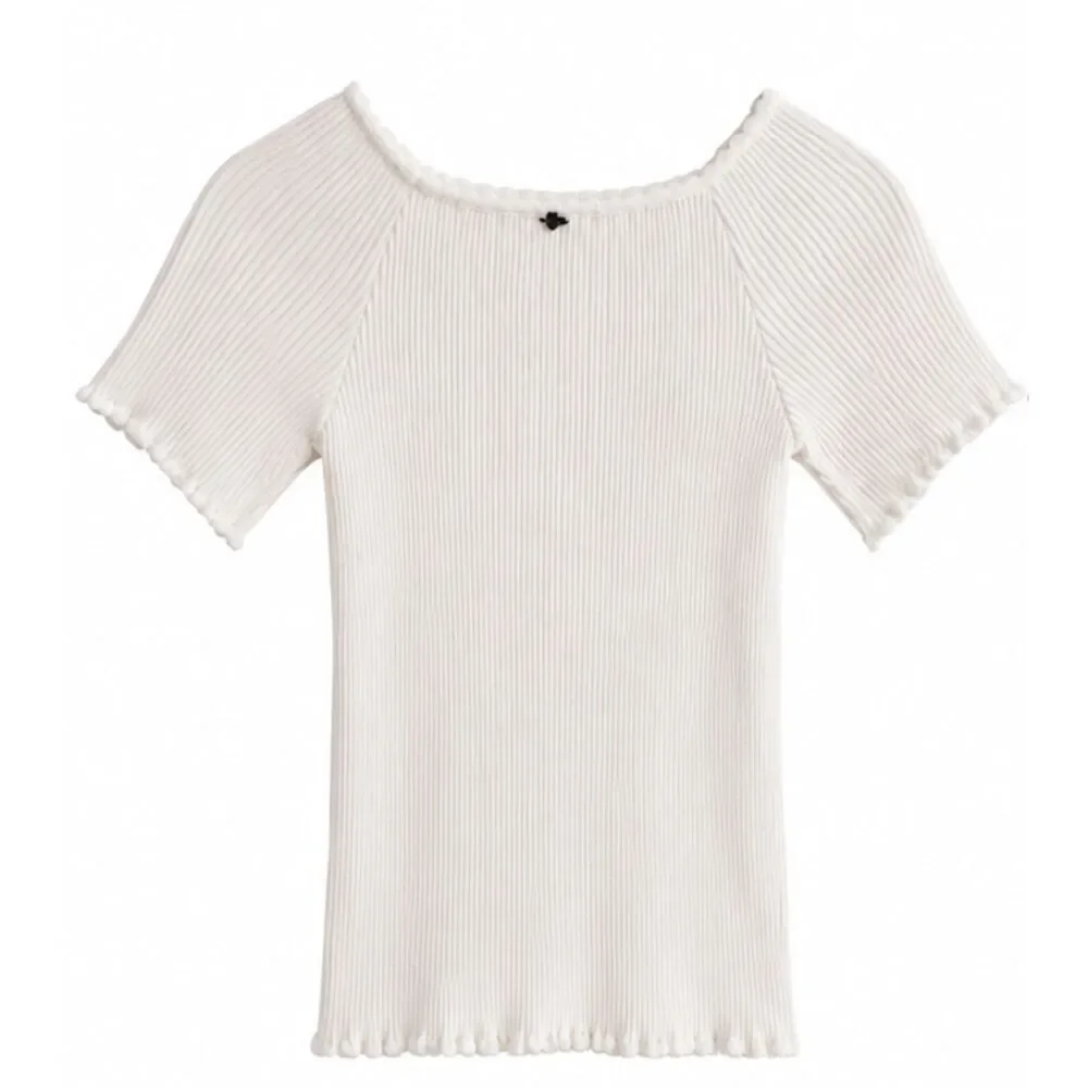 Le Lis Blanc Ribbed Top in White